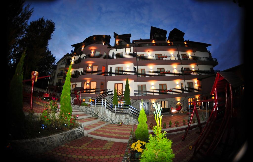 Royal Boutique Hotel Poiana Brasov Exterior foto